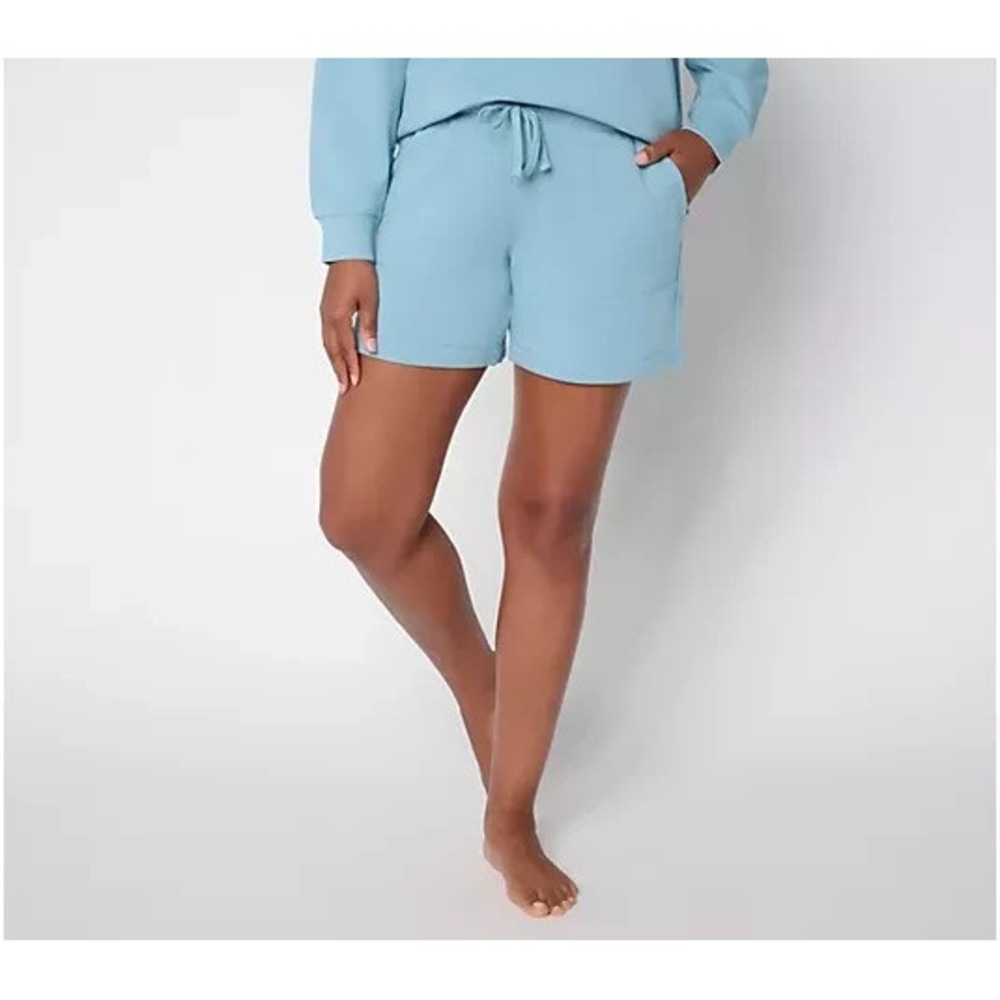 Barefoot Dreams NWT Brushed Luxe Lounge Short in Freshwater Size Medium
